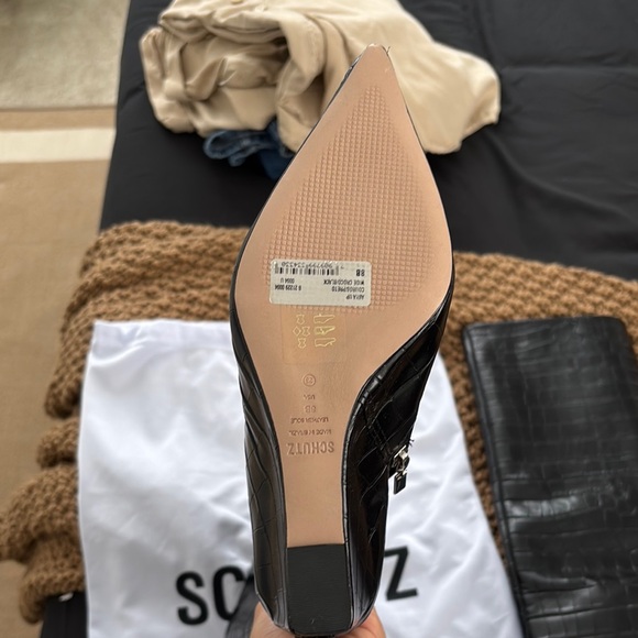 Stylish Black Croc-Embossed Knee-High Boots - Picture 7 of 9